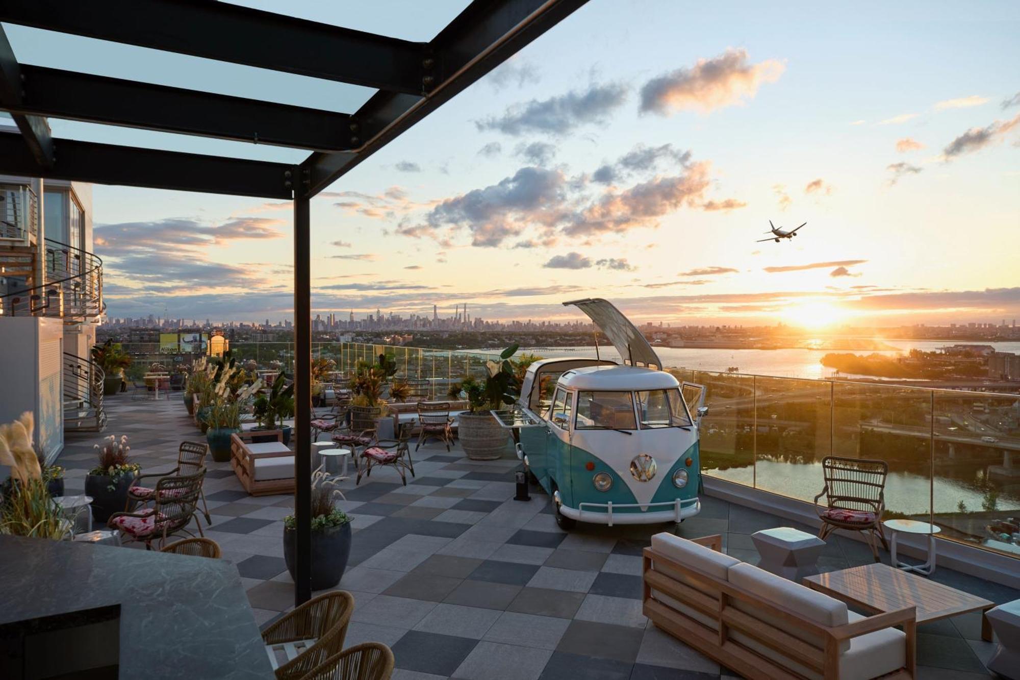 Renaissance New York Flushing Hotel At Tangram Extérieur photo